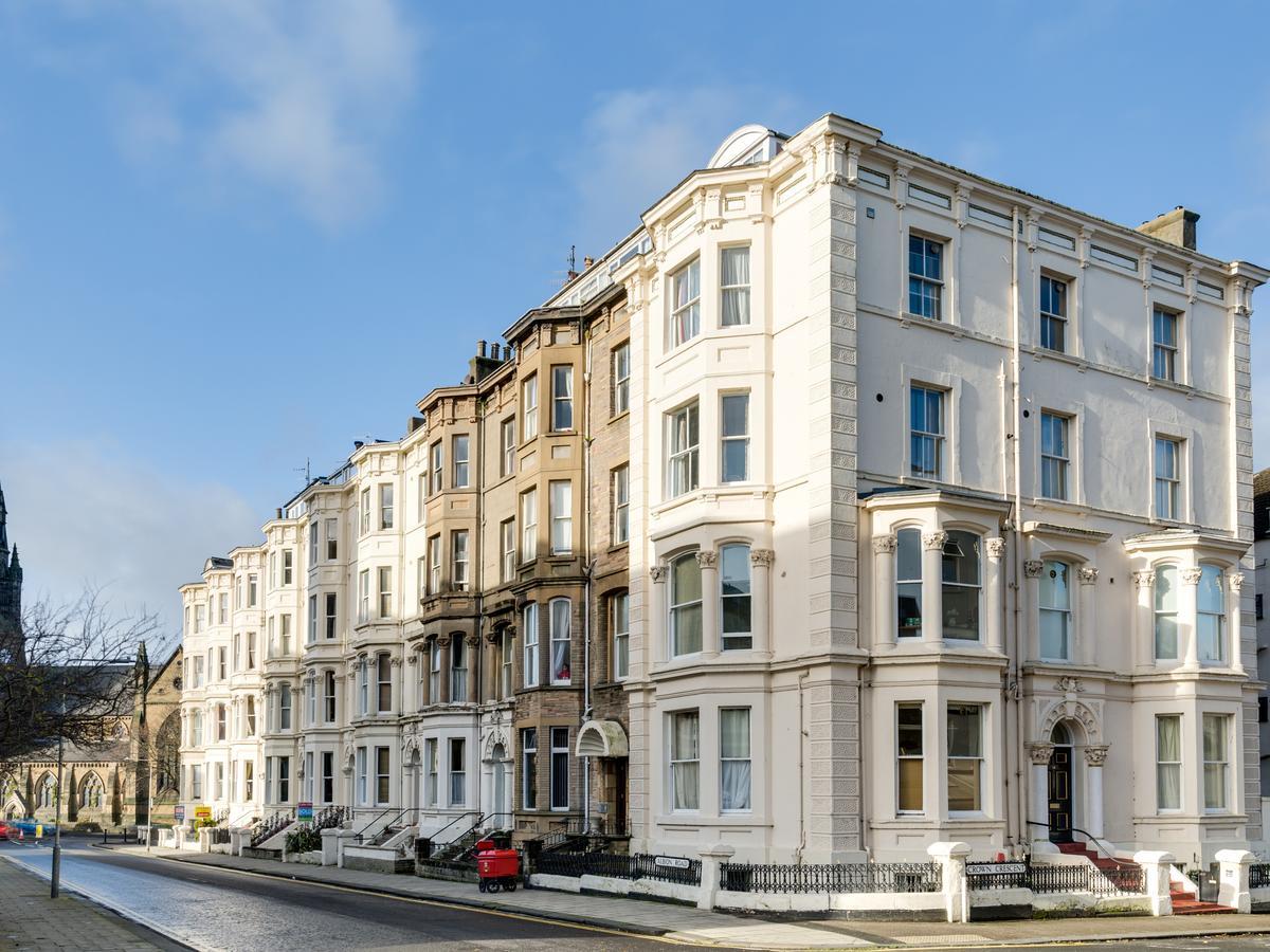 The Spires Appartement Scarborough Buitenkant foto